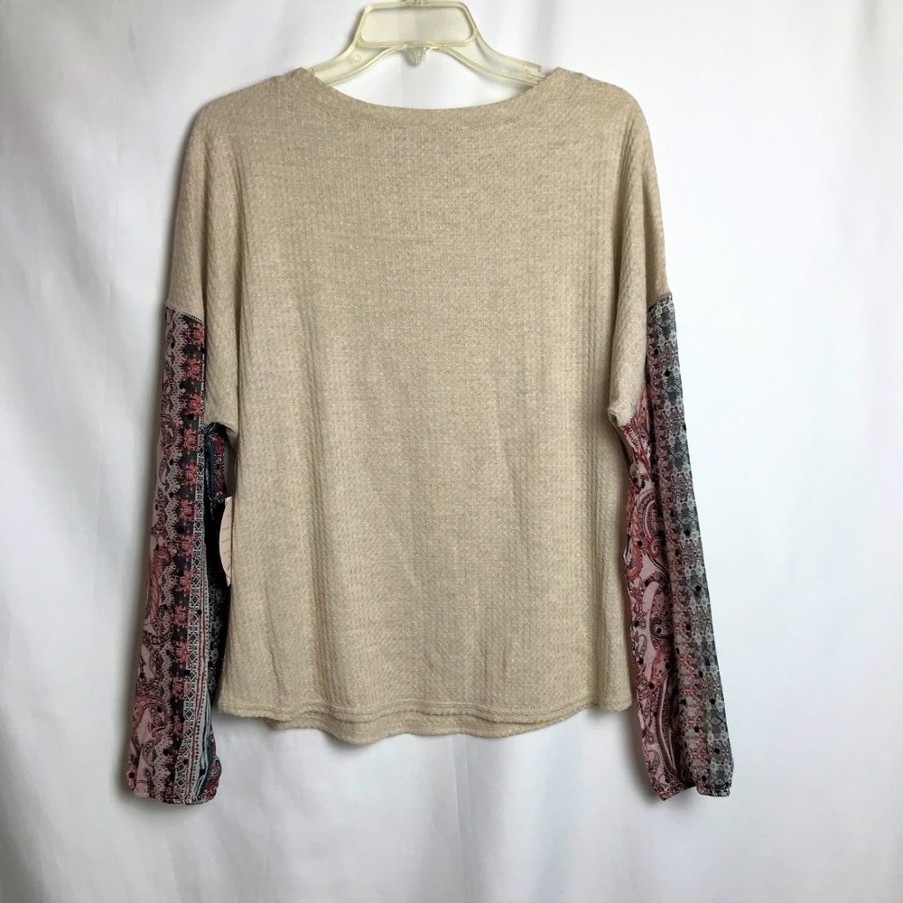 Gypsies & Moondust Juniors' Sheer-Sleeve Top - Picture 2 of 5